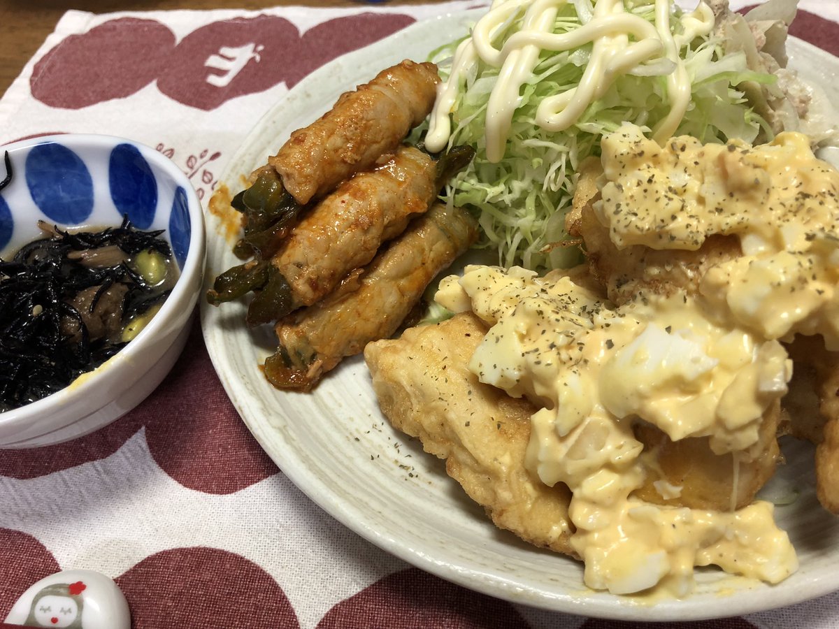tyasmzoptyui's tweet photo. 今夜はチキン南蛮だよー♪

お疲れ様ー
乾杯🍻🍻🍻 https://t.co/Ou05N9HtMZ