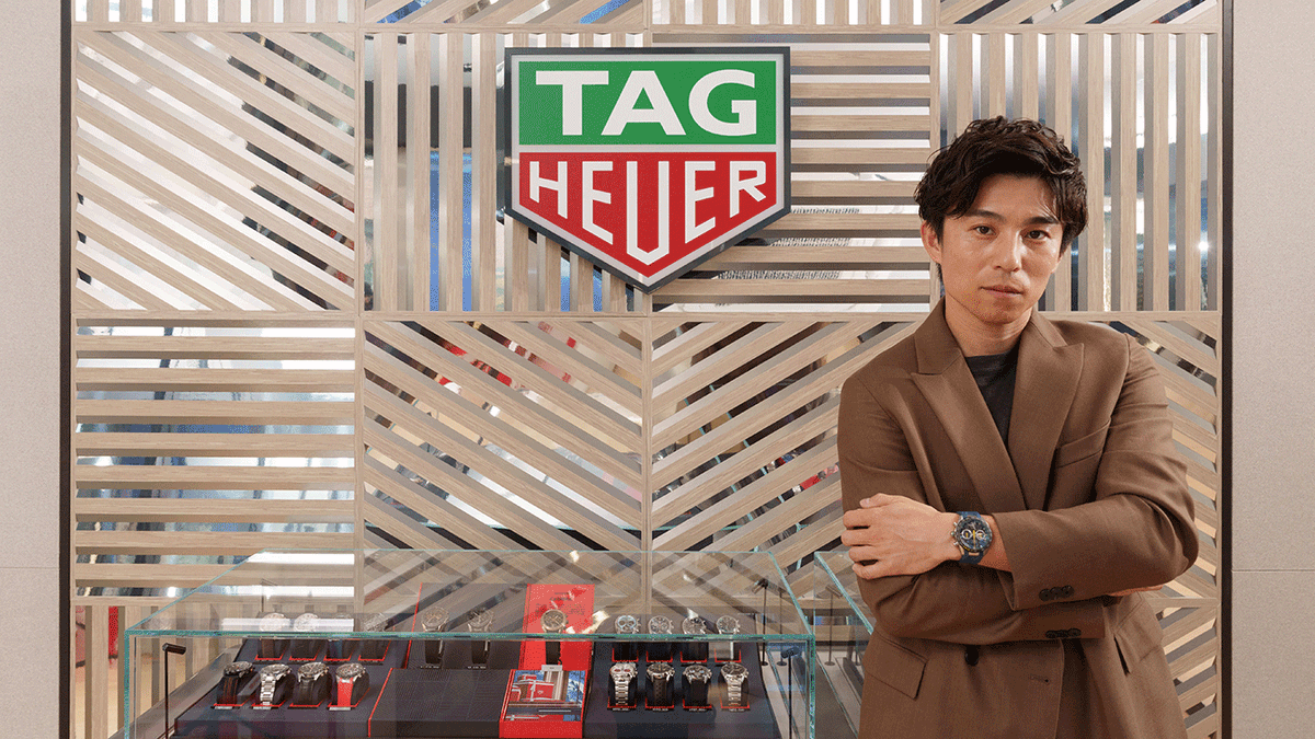TAGHeuerJapan's tweet photo. 11月9日(土) の #タグホイヤー 大阪 心斎橋店のリニューアルオープンを祝して俳優  #中尾明慶 が来店。ラグジュアリーでありながら温もりのある新しい店内を堪能頂きました。11月30日(土) まで、心斎橋店でご購入頂いたお客様へオリジナルギフトをプレゼントいたします。

https://t.co/iQBWuU2P8M https://t.co/gLY3M5b4b2