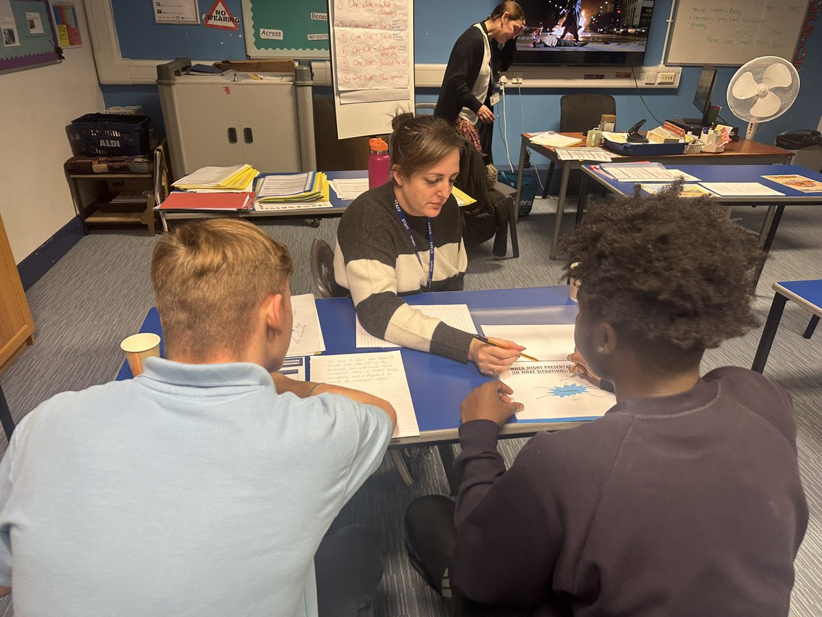 _VictoryPark_'s tweet image. Engagement levels were sky-high on today’s learning walk! From group discussions to hands-on activities, our pupils brought their best energy. Well done, everyone! 🎉📖 #LearningWalk #EngagedLearners