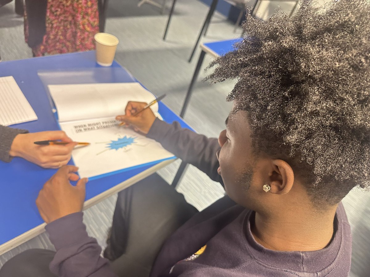 _VictoryPark_'s tweet image. Engagement levels were sky-high on today’s learning walk! From group discussions to hands-on activities, our pupils brought their best energy. Well done, everyone! 🎉📖 #LearningWalk #EngagedLearners