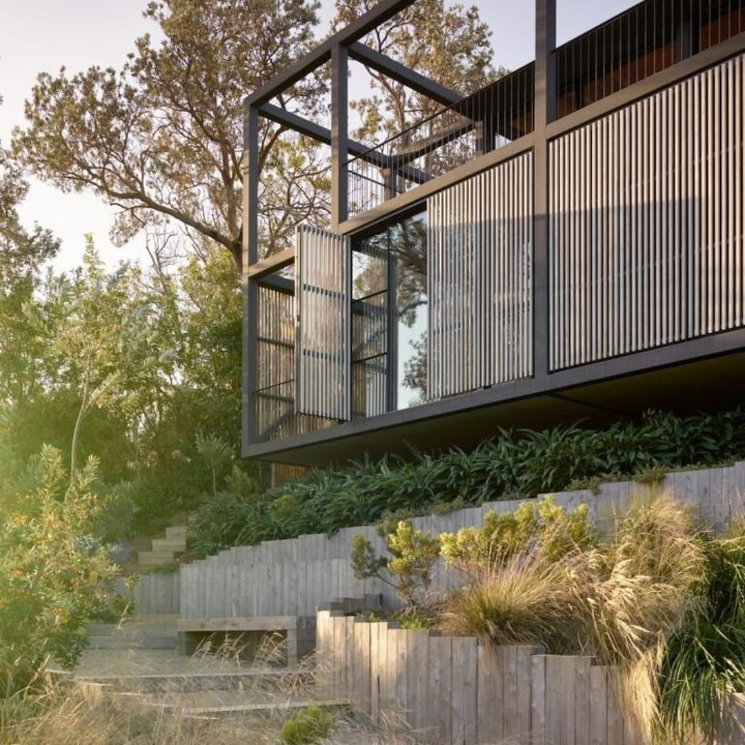 espacioyconfort's tweet photo. Esta casa diseño de @wellardarchitects, en Australia, está diseñada como una casa de vacaciones intergeneracional, centrándose en que el nivel superior de la casa sea cómodo cuando lo ocupen sólo una pareja de jubilados.
-
#casasdeverano #casadeplaya https://t.co/tK8b0lphty