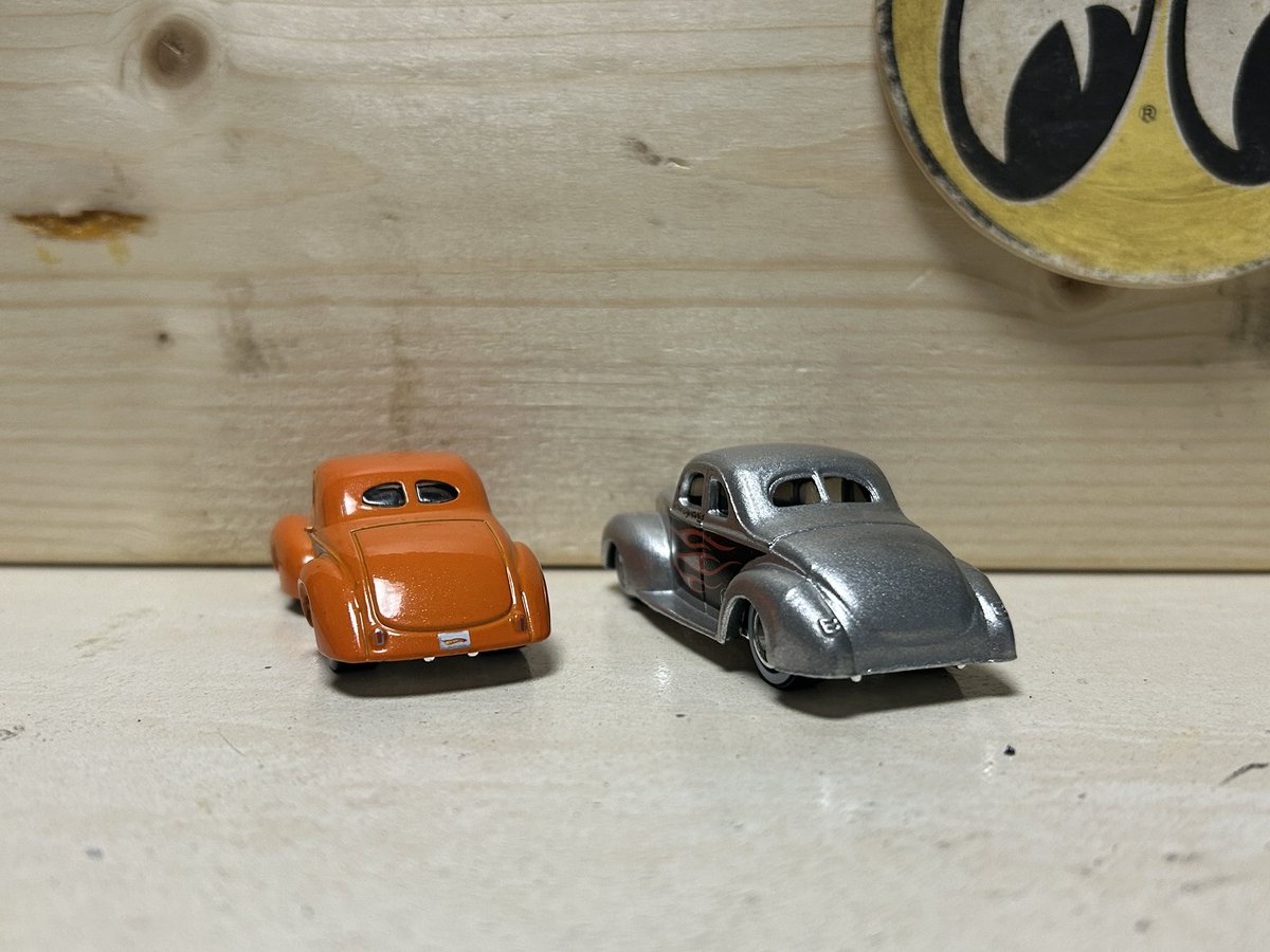 porschegmbh's tweet image. #ホットウィール  #HotWheels  #WILLYS  #Ford    
'41ウィリスと'40フォードクーペもクリソツです👍もう、同じでしょ？こんなの🤣