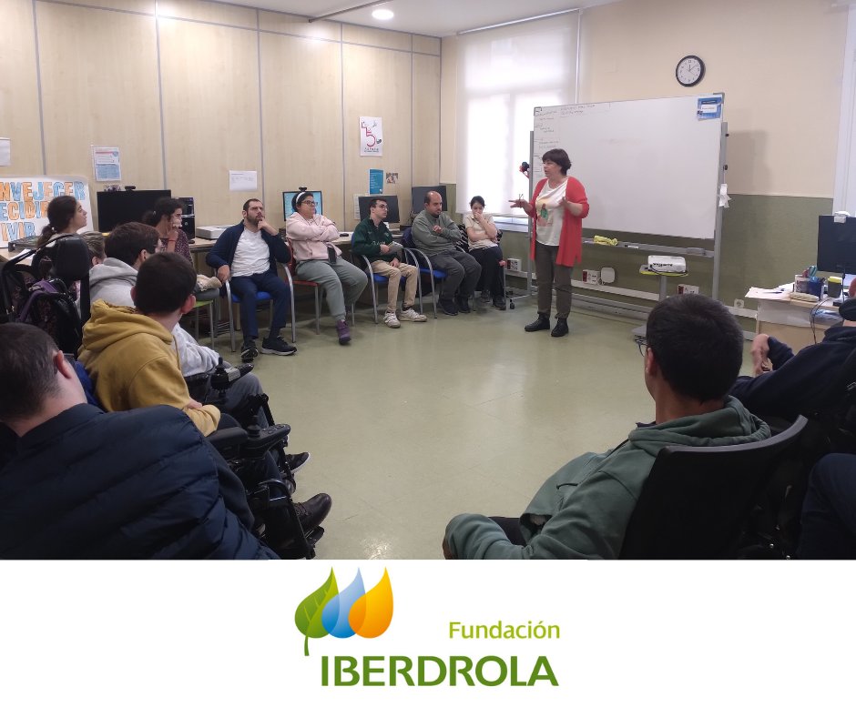 ¡Gracias a Fundación Iberdrola seguimos formándonos! Ayer, comenzamos la formación de habilidades laborales. 
Desde el SOFIL aprenderemos a desarrollar diferentes herramientas. 
Agradecemos a Fundación <a href="/Iberdrola/">Iberdrola</a> por hacer de esto una realidad.
#SomosASPACE