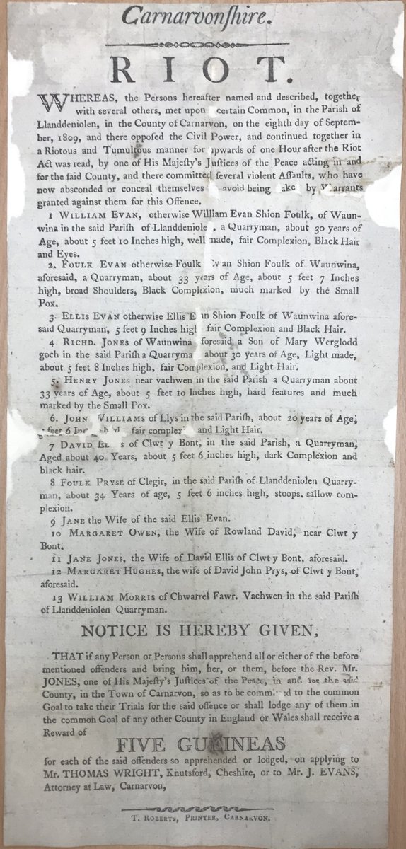 Poster yn apelio i ddal troseddwyr a oedd wedi cymryd rhan mewn ‘terfysg’ yn Llanddeiniolen ar yr 8fed o Fedi 1809, gyda gwobr o 5 Gini yn cael ei gynnig am bob troseddwr.