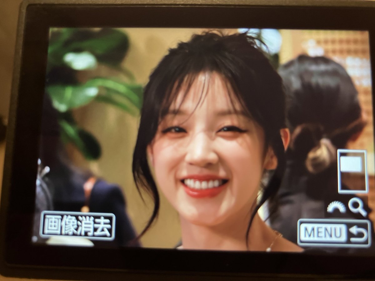 241108
#ToryBurch #YUQI