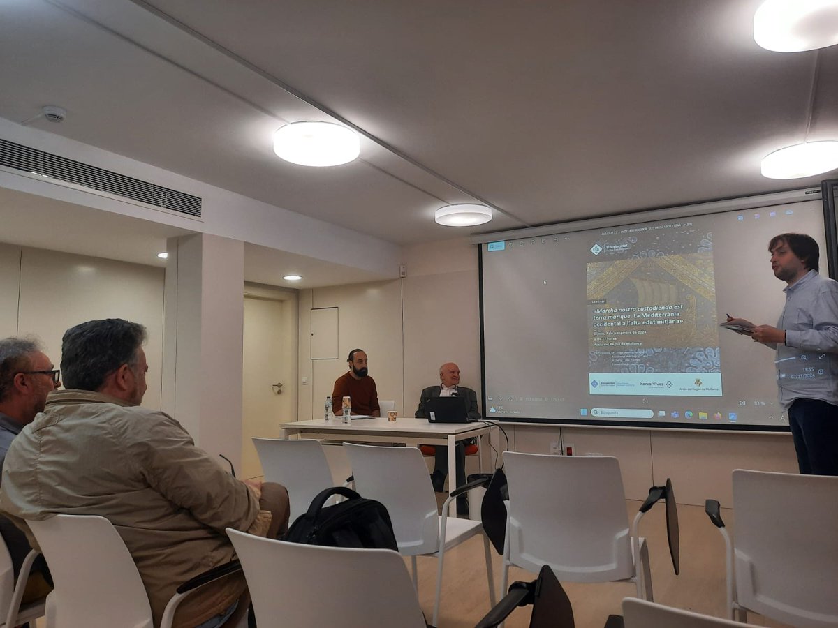 Sergi Tella de <a href="/SGRMedieval_UdL/">SGR en Estudis Medievals-Universitat de Lleida</a> durant el seminari que va impartir ahir a l'Arxiu del Regne de Mallorca, a Palma👏👏 <a href="/arxiuregne/">Arxiu del Regne de Mallorca</a> 
<a href="/UdL_RDI/">Recerca i Transferència UdL</a> <a href="/UdL_info/">Universitat de Lleida (UdL)</a> <a href="/DoctoratUdL/">ED Doctorat UdL</a> <a href="/ucci_udl/">Unitat de Cultura Científica i de la Innovació</a>
