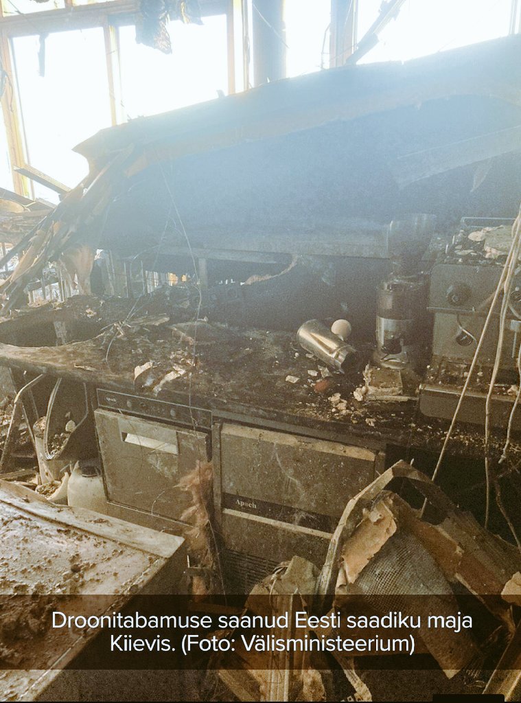 TheFl0orIsLaVa's tweet photo. A Russian drone has hit the residence of the Estonian ambassador in Kyiv. https://t.co/zAIW7zcQ6b