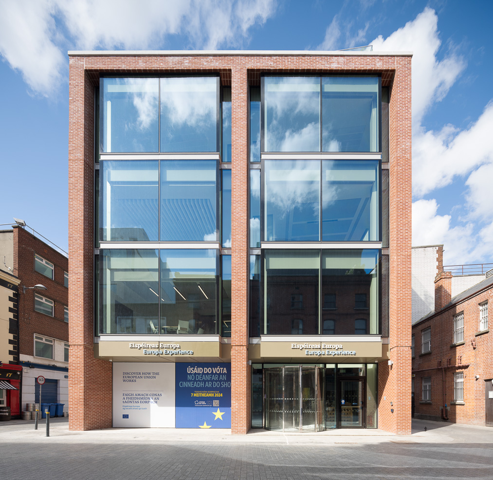 Flynn are delighted to share that our Chatham House project won the Contractor Commercial Project of the Year at last nights Irish Construction Industry Awards. We are very proud and honoured to pick up this accolade. Thank you to all involved in this very impressive project.