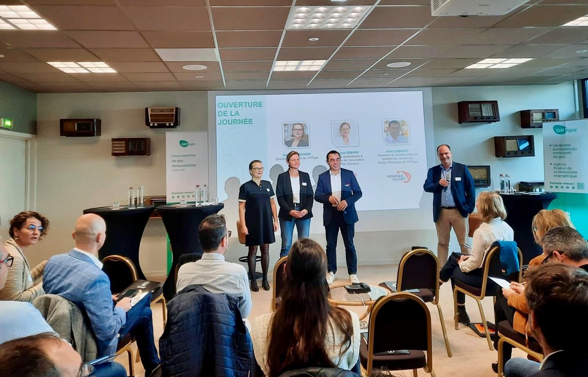Sandrine Meunier (@sanmeunier) on Twitter photo Ce matin, l'événement « Cap vers la décarbonation » organisé par @GRTgaz a réuni un large panel d’acteurs de <a href="/loireatlantique/">Loire-Atlantique</a> engagés dans la transition énergétique : industriels, collectivités, syndicats d’énergie… J’ai abordé les enjeux à relever pour bâtir le système Ce matin, l'événement « Cap vers la décarbonation » organisé par @GRTgaz a réuni un large panel d’acteurs de <a href="/loireatlantique/">Loire-Atlantique</a> engagés dans la transition énergétique : industriels, collectivités, syndicats d’énergie… J’ai abordé les enjeux à relever pour bâtir le système