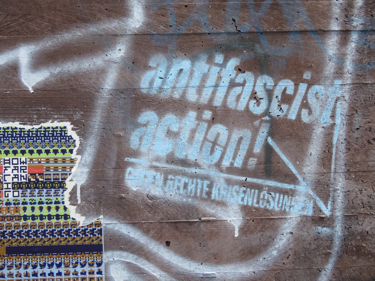 ... selbst wenn der Hass auf den NeoLiberalismus berechtigt und die Analyse richtig ist, dass die Dem. viele ärmere Menschen nicht mehr repräsentierten, bringt es niemanden weiter, den "Arbeitern" ihren Faschismus schönzureden ("they´re right" Sanders)
jenspetzkastner.de/artikel/diskur…