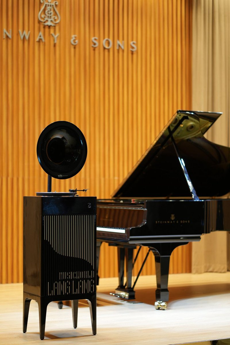 AudioTechland's tweet photo. Chào tháng 11
Nguyện cho những bình yên luôn vây quanh, niềm vui, tình yêu mãi ở lại với cả nhà
--------
TecHland Audio
39 Tràng Thi, Hoàn Kiếm, Hà Nội
0243 8524 524 / 0988.034.960
#Vinyl #Gramophone #techland39trangthi #techlandtrangthi #techlandaudio #Music #Donuti5 https://t.co/Lymq7OjwwE