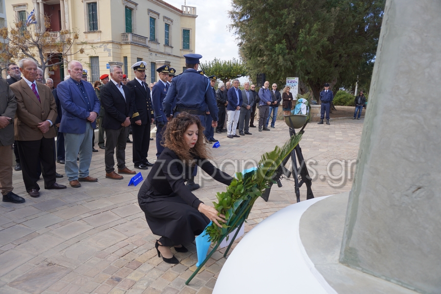 pasoipa's tweet photo. 7-11-24  πραγματοποιήθηκε η εκδήλωση τιμής και μνήμης των πεσόντων αεροπόρων στα Χανιά. 
Στην εκδήλωση παρευρέθηκαν αρκετά μέλη των οικογενειών πεσόντων αεροπόρων.
Εκ μέρους του #ΠΑΣΟΙΠΑ στεφάνι κατέθεσε η κα Μαρία Επιτροπάκη (τέκνο του Πεσόντα Ιωάννη Επιτροπάκη.)

#pasoipa #haf https://t.co/yiD693byoN