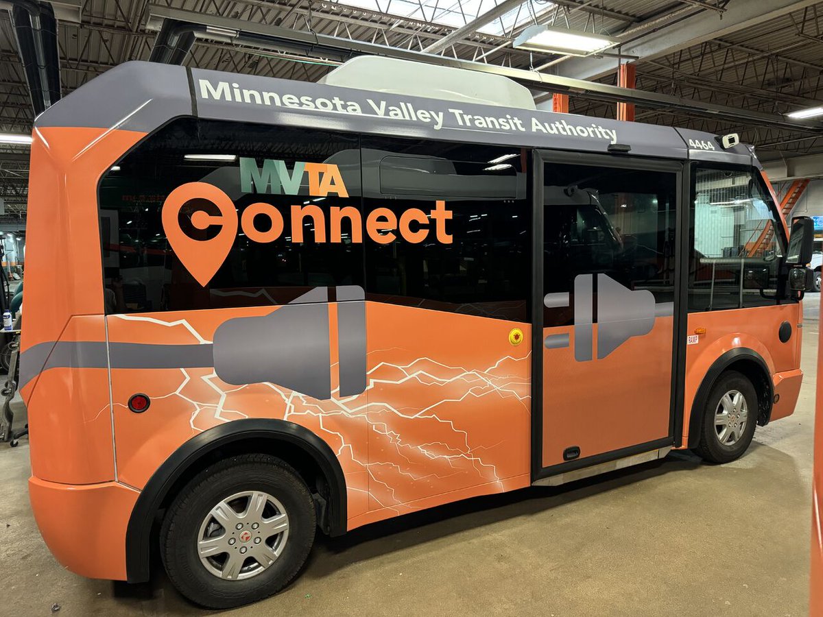 Hisse_PhD's tweet photo. #Otobüs #Sektör #Haberleri @KarsanTR #KARSN

ABD'nin diğer bölgelerinde piyasaya sürülmeden önce seyahat eden prototipin Minnesota Valley Transit Authority #Karsan #eJest otobüs kaplama görüntüleri ektedir. Bunlar, Fusion-St Paul'den kaplamalara sahip MVTA için beş yeni elektrikli otobüsün ilki. Uzun vadeli ortakları olarak otobüs kaplamalarında onlara yardımcı olmaya devam etmekten gurur duyuyoruz.

Kaynak : https://t.co/dKQTOqEzut