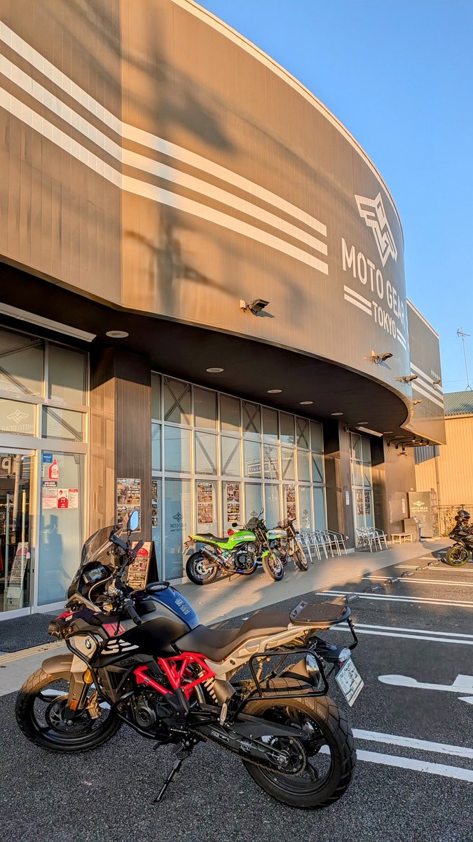 armada_takaja's tweet photo. まず、ライコランドさんで
ETC2.0の再セットアップしてもらってます
中古車買うと毎回ココでお世話になってます
ちなみに3000円+税です♬
#ライコランド
#ETC
#ETC2.0
#BMW
#G310GS
#バイクのある風景
#バイクのある生活
#バイク
#ツーリング https://t.co/yYhviOUbZY