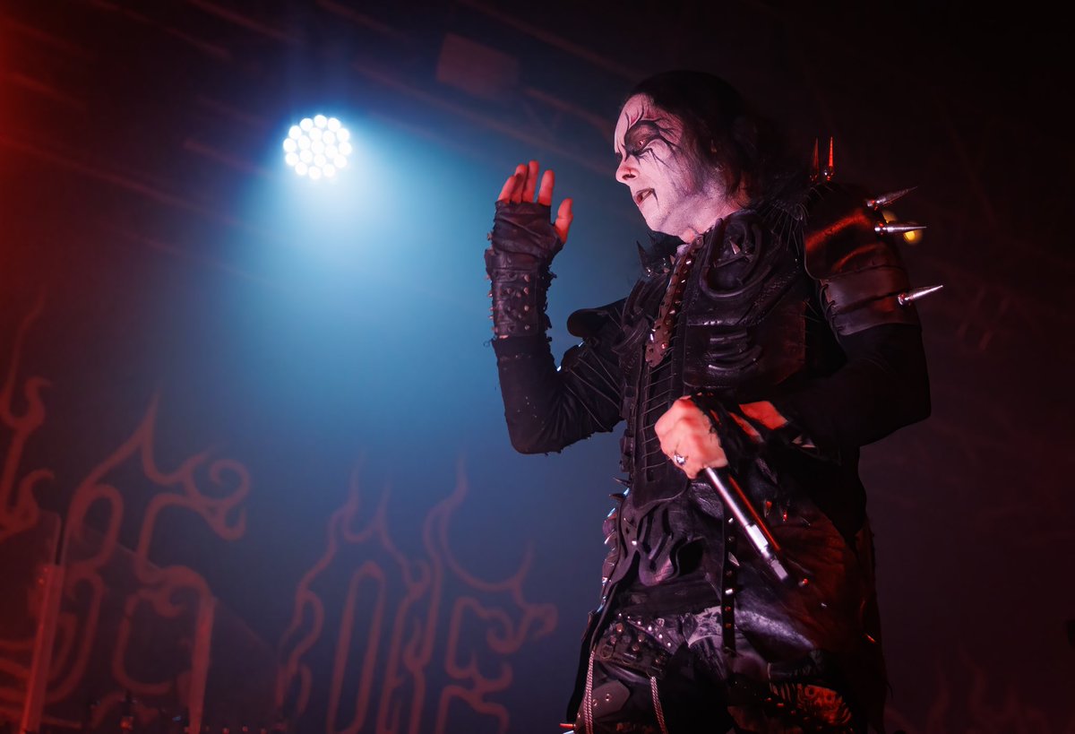 Beyond Punk Photography tweet media