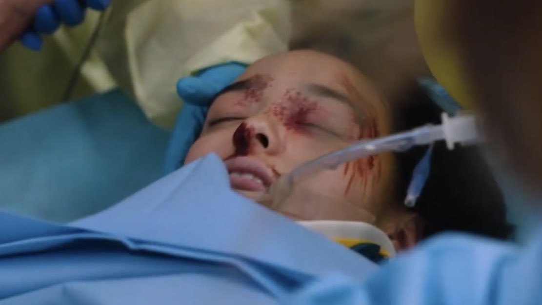 “i’ll never leave”                        “never mind”

😭😭😭 #greysanatomy