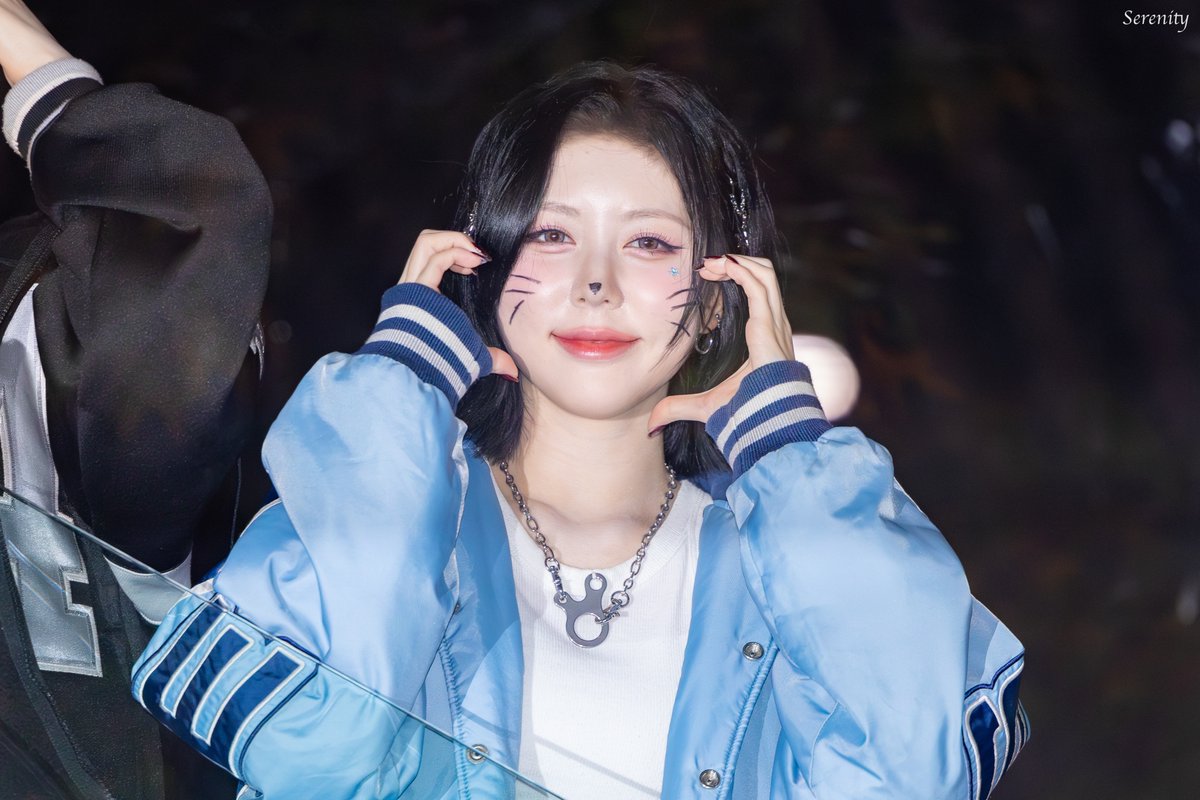 S23renity's tweet photo. 241105 HQs

🫶���

#정혜린 #HyeRin #트리플에스 #tripleS https://t.co/BiZjhBCMTX