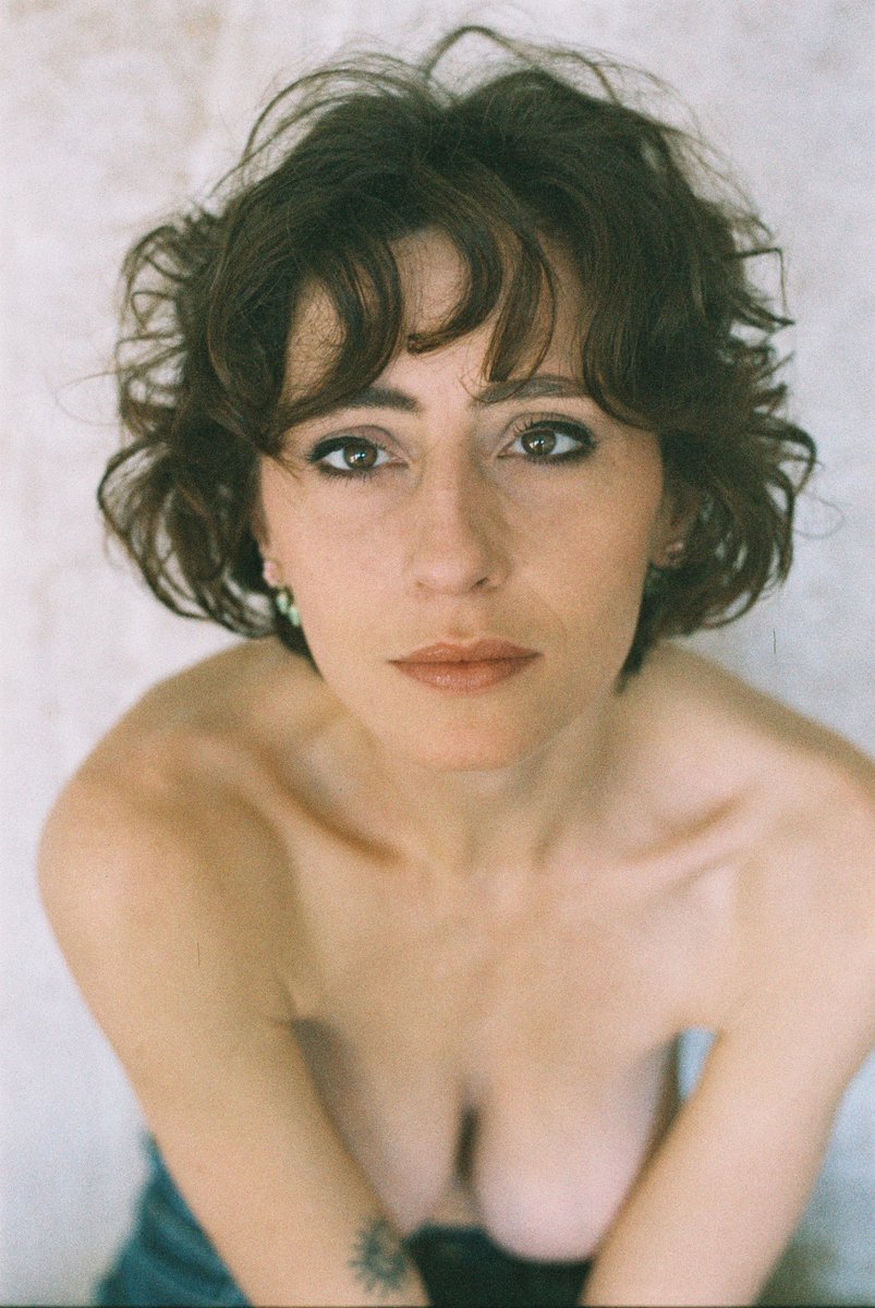 Emma Helena - tweet media