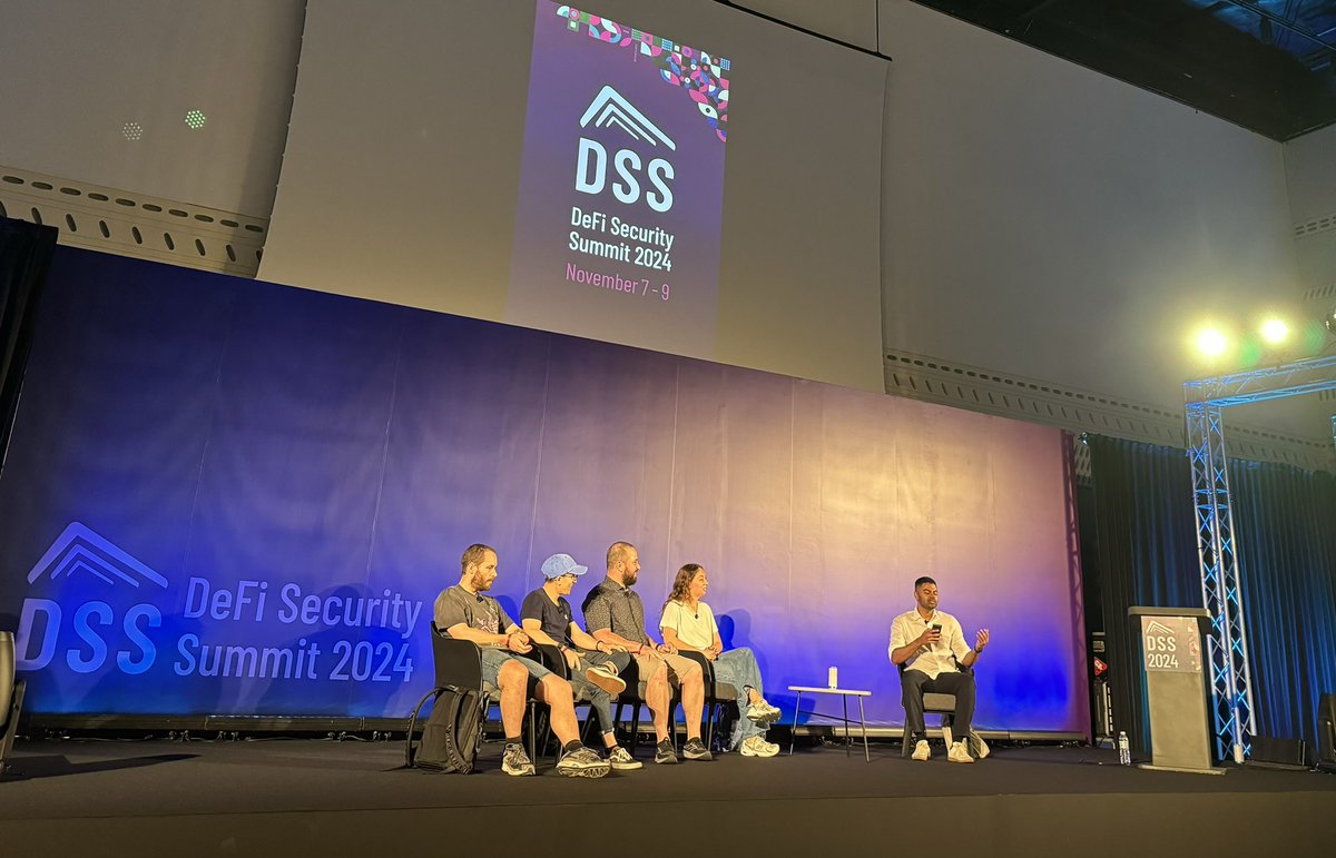 0xRajeev's tweet photo. Panel on challenges of building, scaling and securing DeFi protocols with @eboadom @MerlinEgalite @saraareynolds @code2042 and @hrkrshnn at @summit_defi https://t.co/UTZMha5Svm