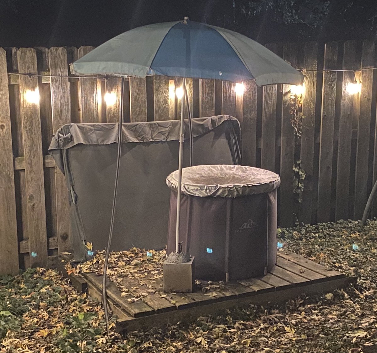 Just did a quick 1am post-workout dip in the cold tub. Water temp: 48 degrees. Outdoor air: 42 degrees. Gotta love it when it’s chilly enough out you can see your breath! That’s one bit of fun the indoor plungers miss out on. #coldplunging #coldtub #coldtherapy