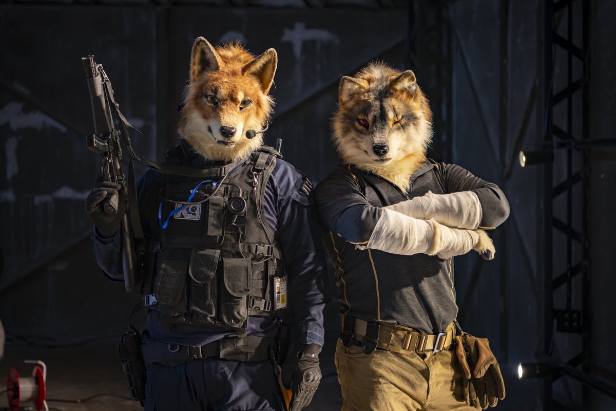 Wolves 

#獣身売買2 
#創造トリアノン 
#FursuitFriday 

Photo by <a href="/eps_ham/">ハム Ham</a>