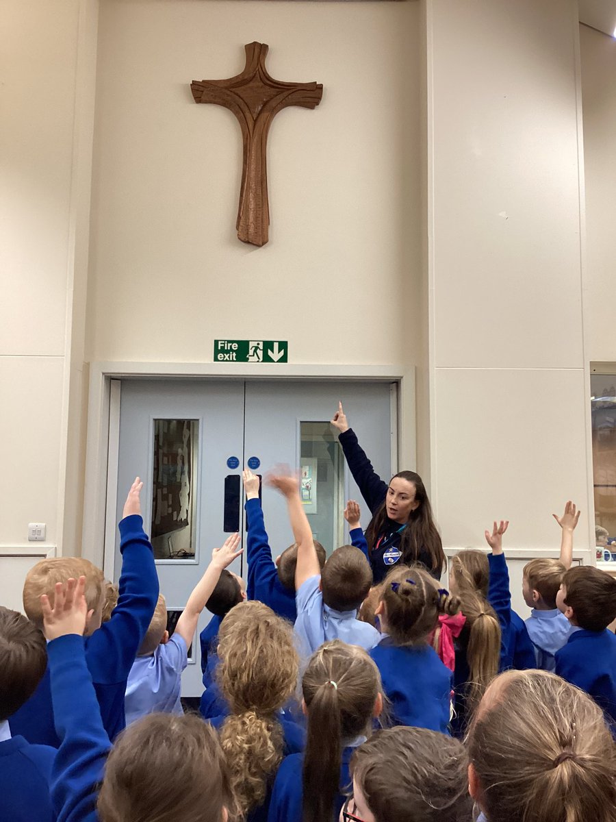 stmonicasbootle's tweet photo. Year 1 have started their Materials topic in science by going on a hunt around school for all the different materials we could find. We will start to explore these materials in our lessons this half term. #wearescientists #ks1science #stmonicasscience https://t.co/sjjQOS0OlJ