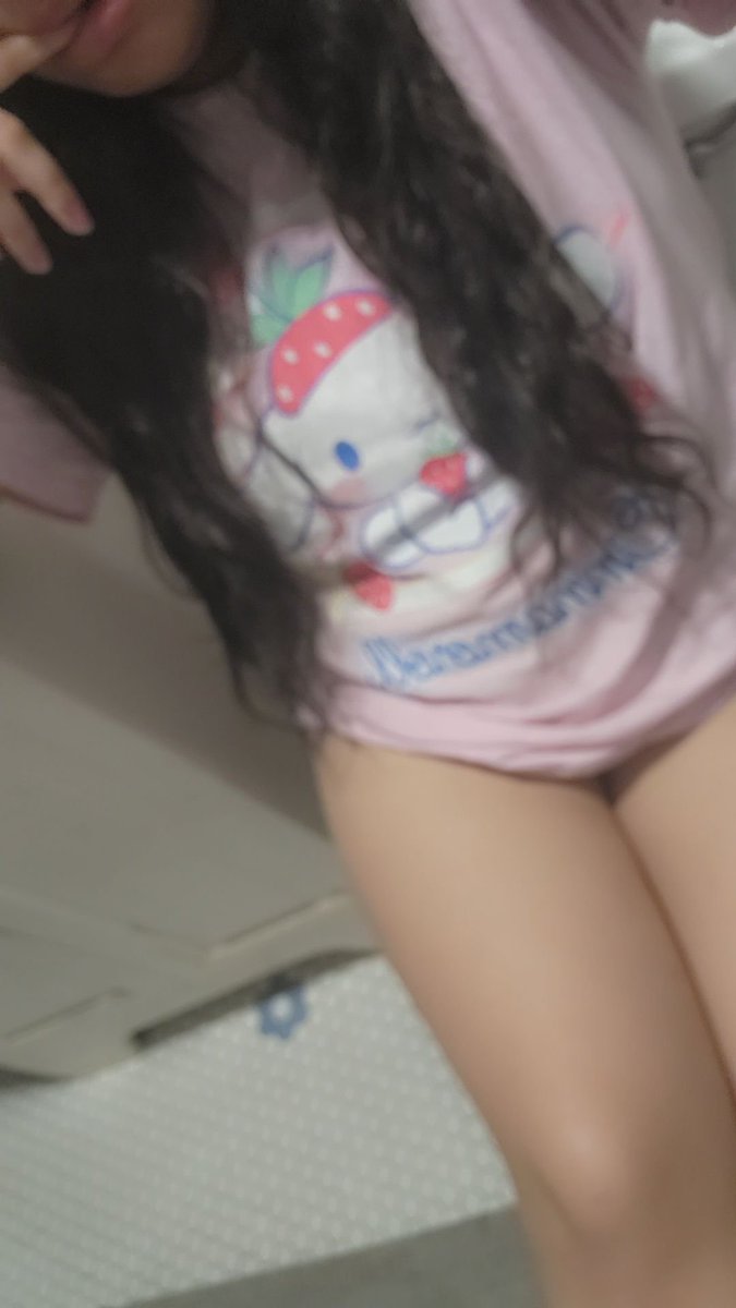 misamoree's tweet photo. a small gift for u all<3 https://t.co/9qzwrWbHeK