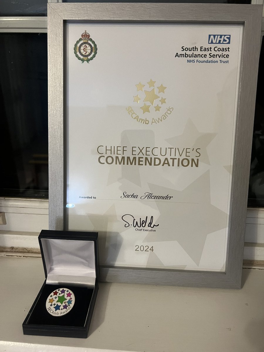 Alexander_Sach's tweet photo. Fantastic evening celebrating with colleagues &amp; friends at the SECAmb awards ceremony,where I received a Cheif Executives Commendation award in the “Recognising Voluntary or Community Service” category as a Volunteer Emergency Responder. Congratulations everyone🎉🚑 🤩@Secamb_CRT https://t.co/VvYEJaChOw
