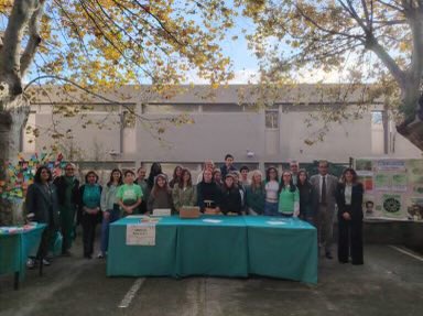 Très belle mobilisation écoles et établissements #HauteCorse collège Giraud <a href="/Cita_Bastia/">Cità di Bastia</a>, accueil par un compliment adultes élèves, arbre #NAH bracelet de soutien association « Jean Toussaint », débat avec les ambassadeurs, partenariat avec la compagnie du Cygne Noir <a href="/accorse/">Académie de Corse</a> 👏