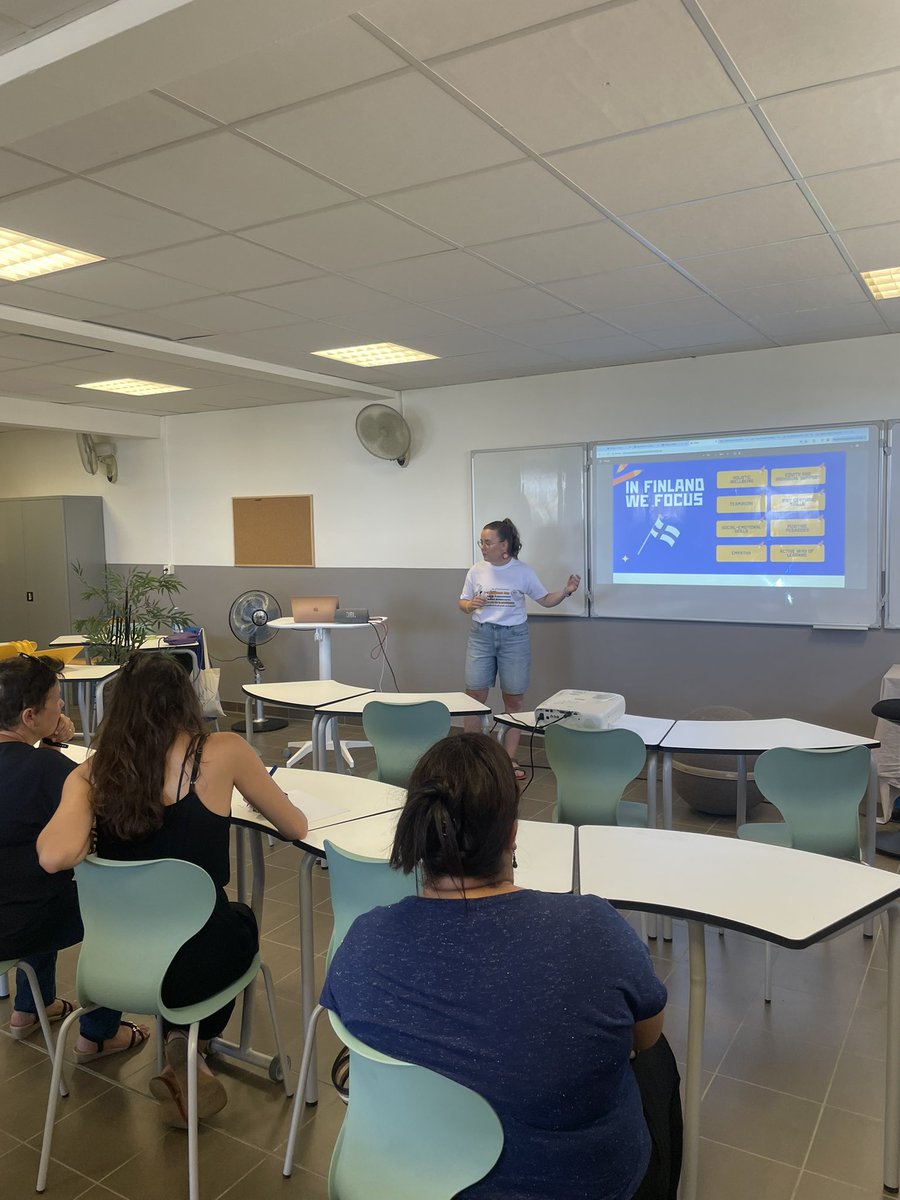 Kindness day journée de la gentillesse au LP Ramassamy Saint Denis
CPS, cohérence cardiaque , attention à soi et aux autres par la classe flexible au cœur des ateliers en anglais et français