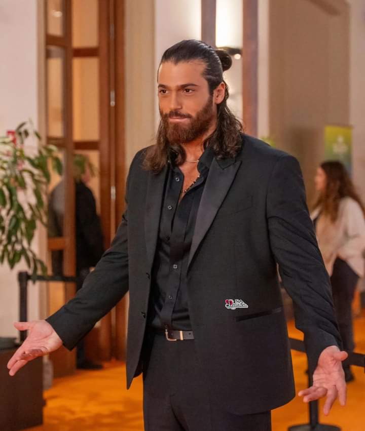 SEİ SPECIALE CON UN CUORE IMMENSO CHE LA VITA SIA SEMPRE MERAVIGLIOSA ❤️ ❤️ ❤️✨💫💜🌹💚💛🤍
#HappyBirthday35CanYaman