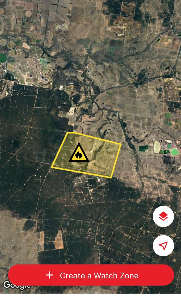 BalmainLiza's tweet photo. There are currently 3 fires🔥 burning in the gasfields of the Western Downs, Qld. 

Gasfields in bushfire prone areas are a recipe for disaster ⚠️. Made ever more grievous by the fact that residents 👨‍👩‍👧‍👧 in Qld have NO right to say no 🚫 to this forced fuel-induced coexistence.

Added to the current boiling pot🫕 is #QGC (Shell) having significantly cut staffing levels. Overstretched employees are even less equipped to contain risks.