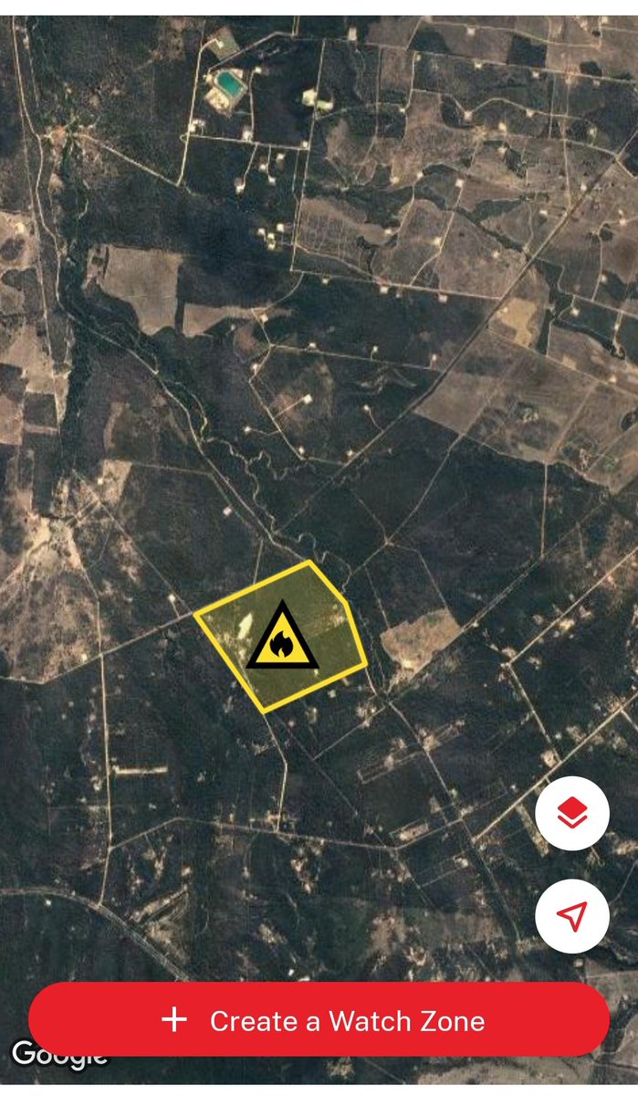 BalmainLiza's tweet photo. There are currently 3 fires🔥 burning in the gasfields of the Western Downs, Qld. 

Gasfields in bushfire prone areas are a recipe for disaster ⚠️. Made ever more grievous by the fact that residents 👨‍👩‍👧‍👧 in Qld have NO right to say no 🚫 to this forced fuel-induced coexistence.

Added to the current boiling pot🫕 is #QGC (Shell) having significantly cut staffing levels. Overstretched employees are even less equipped to contain risks.