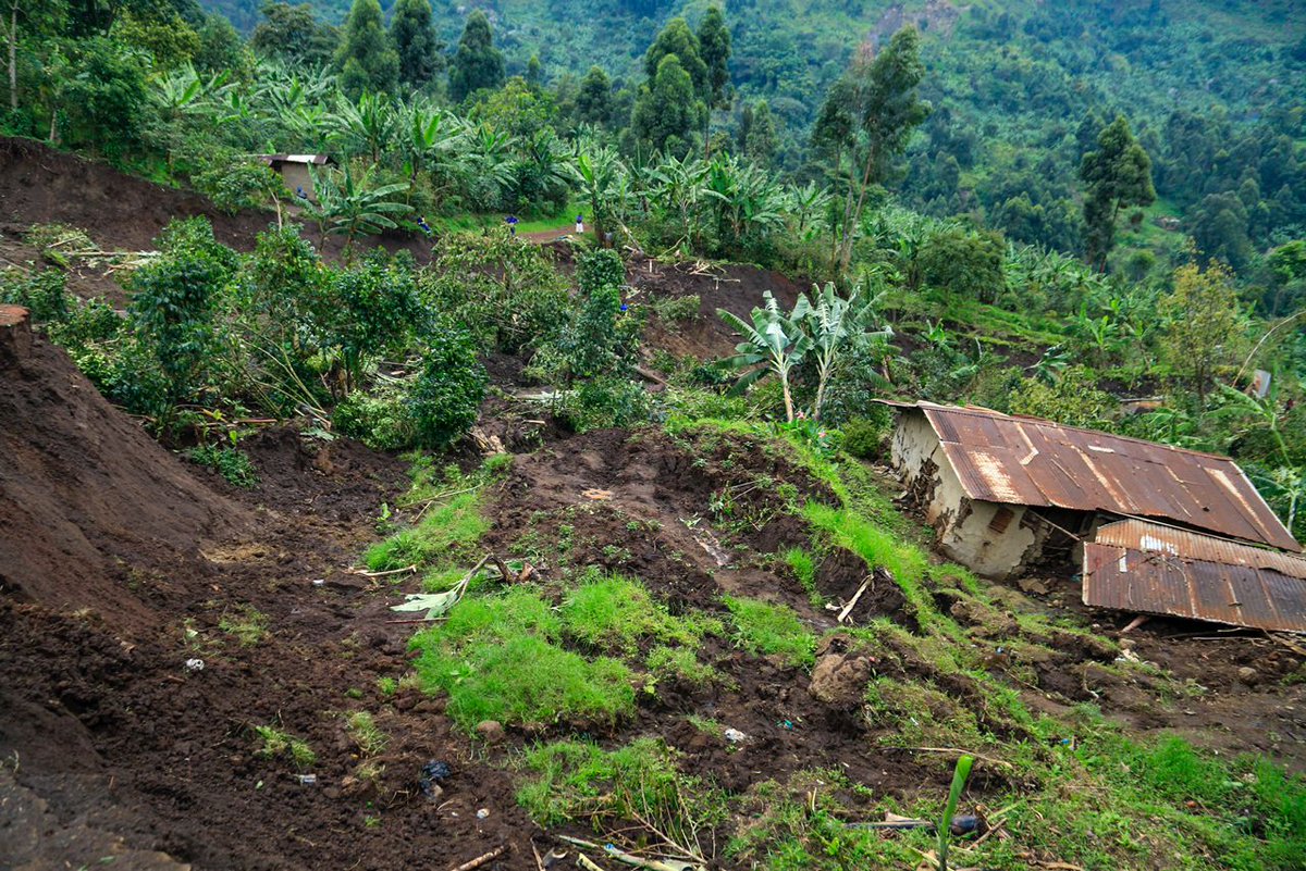 Beinomugisha_'s tweet photo. The current rainfall pattern is expected to present a number of both positive and negative impacts on the community, livelihoods, infrastructure and the environment.
#DisasterPreparednessUG https://t.co/OdhMLV8OJT