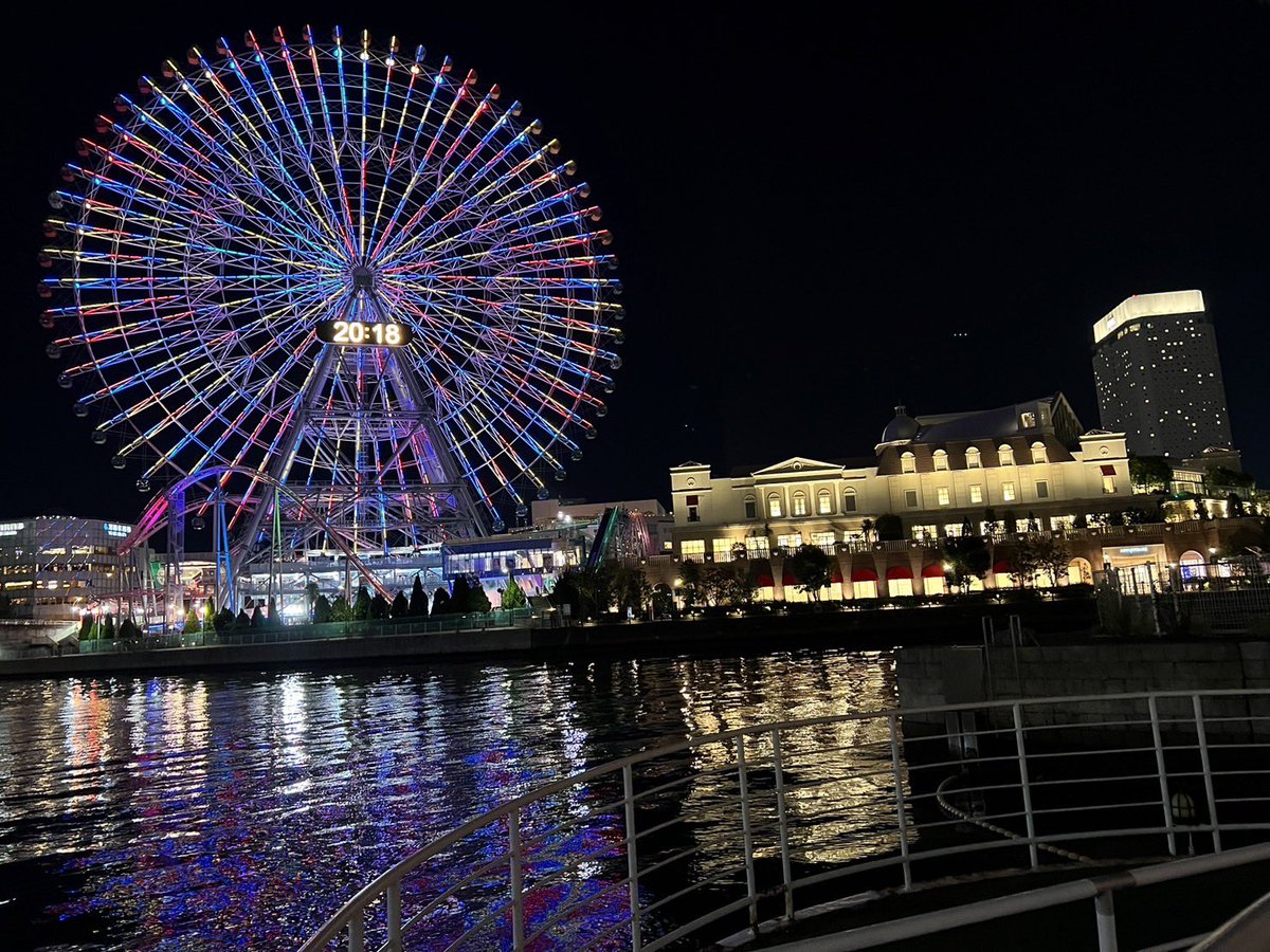 contacttokyo_'s tweet photo. こんにちは！！

イベントコンタクトでは外のウォーキングイベントもを各地で行ってます😆✨️

こちらはみなとみらいのウォーキングの風景です🌃🌙*ﾟ

キラキラした夜景の中ロマンチックな出会いをしませんか？🥰

お散歩イベントなのでデート気分を味わえます🫶

イベント予約はプロフィール欄からチェック✅
.
#恋活イベント#婚活 #街コン #街コンイベント #恋活 #みなとみらい