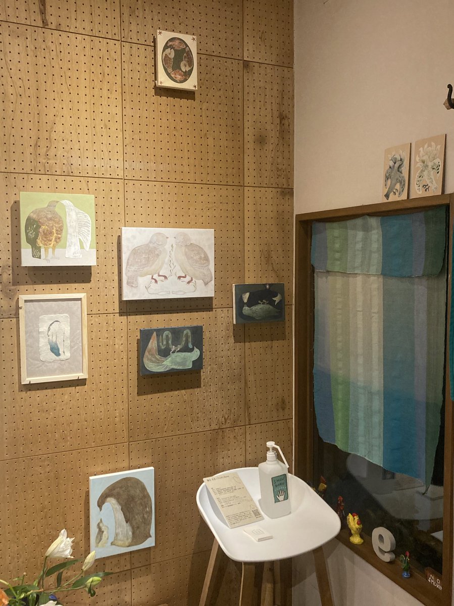 mone_soupasta's tweet photo. フジオモネ×ピピネラ2
高円寺のカレー屋さんにて展示中です！ https://t.co/wssS5tESrE