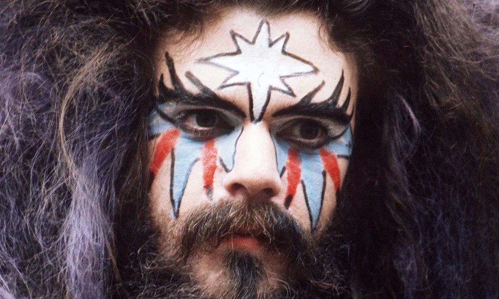daveainsworth63's tweet image. Happy birthday to the mighty musician and singer-songwriter Roy Wood who was born on this day in 1947 in Birmingham. #RoyWood #Birmingham #TheMove #Wizzard #ELO #FlowersInTheRain #SeeMyBabyJive #FireBrigade #BlackberryWay  #IWishItCouldBeChristmasEveryDay