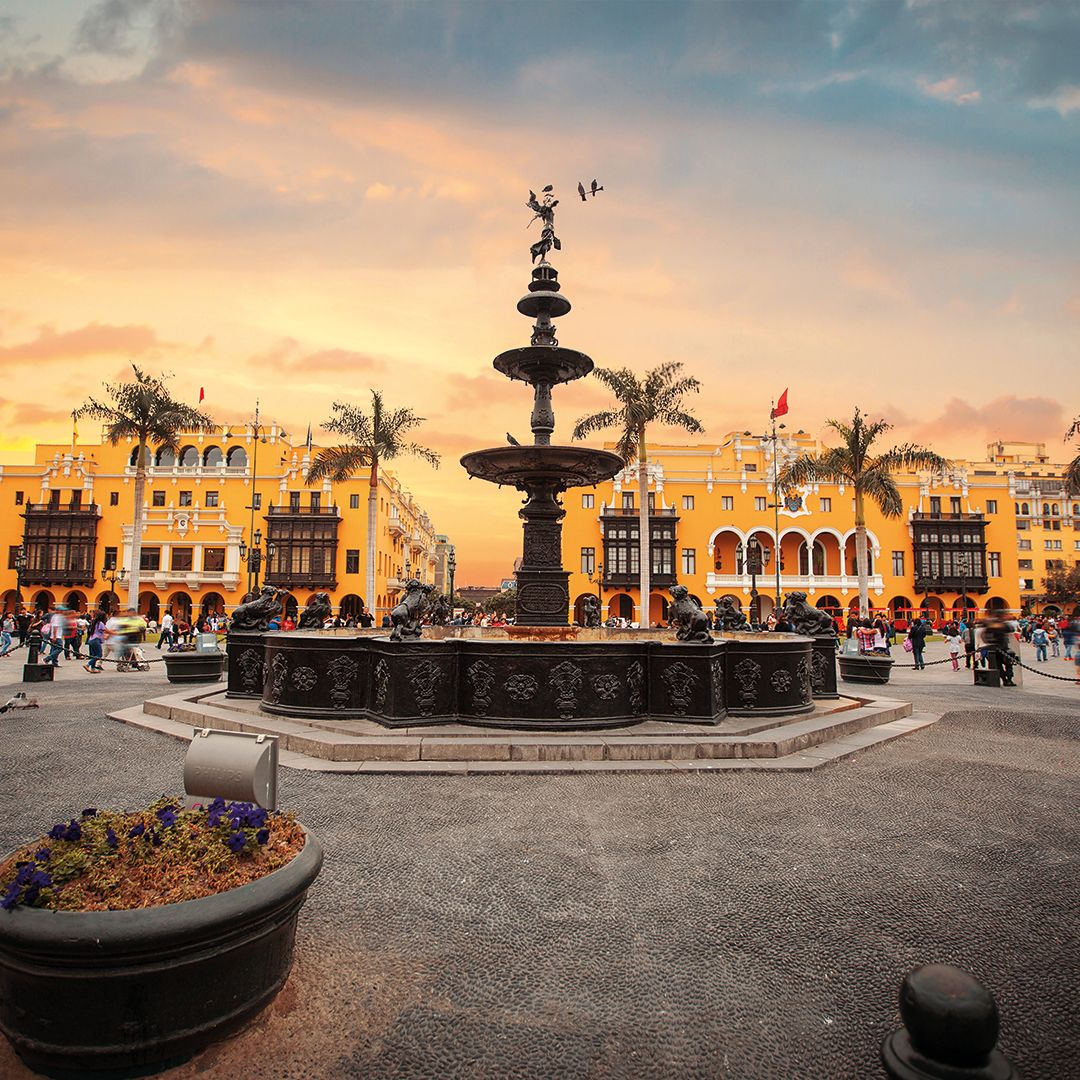 Fancy following in Paddington’s footprints? Among the locations chosen for the filming of the new Paddington in #Peru film are the historic centre of #Lima, the Plaza Mayor and Miraflores district in Lima, plus the legendary #MachuPicchu. buff.ly/40x59Wj #paddingtoninperu