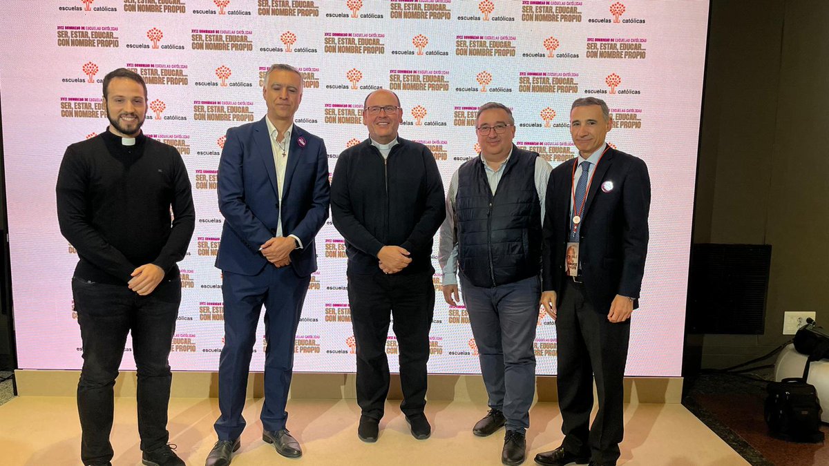 Los Colegios Diocesanos de Toledo participamos desde hoy hasta el próximo sábado en el XVII congreso Nacional de Escuelas Catolicas “Ser, Estar y Educar… con nombre propio” que se celebra en Madrid. #FARP