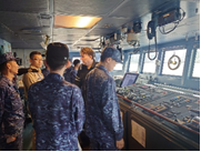JMSDF_OAC's tweet photo. 米海軍海洋観測艦USNS MARY SEARSを研修しました。艦内及び観測器材の見学や乗員の方々との意見交換を通じ、日米の海洋分野の連携を深めることができました。気象海洋分野においても日米の協力関係強化に努めていきます。
#OAC #NMOC #MARYSEARS https://t.co/gPRxafcIIa