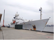 JMSDF_OAC's tweet photo. 米海軍海洋観測艦USNS MARY SEARSを研修しました。艦内及び観測器材の見学や乗員の方々との意見交換を通じ、日米の海洋分野の連携を深めることができました。気象海洋分野においても日米の協力関係強化に努めていきます。
#OAC #NMOC #MARYSEARS https://t.co/gPRxafcIIa