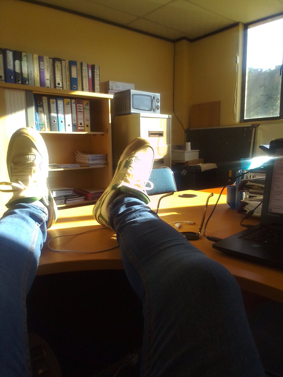 His majesty and Honourable declared that Fridays are half days ....Ka 12 rea likoala aker