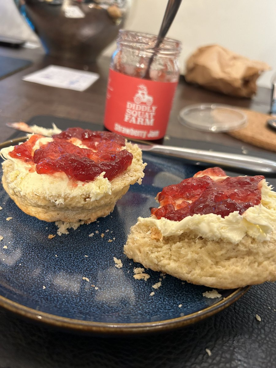 alanj555's tweet photo. @JeremyClarkson sorry but had no choice had to use Cornish clotted cream but your jam and scones from #DiddleySquatFarm were amazing https://t.co/4Ho5BbXk4X