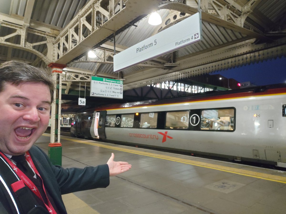 Famous XC TM is about - Tonight Matthew I'm gonna be a Train Manager on a Avanti Voyager...... So this Morning Ex-Avanti West Coast 5 car Super Voyager on Nottingham to Birmingham for me 😁
#voyager #FamousXCTM #crosscountrytrains #XC #supervoyager #avanti #Nottingham
#xctrains