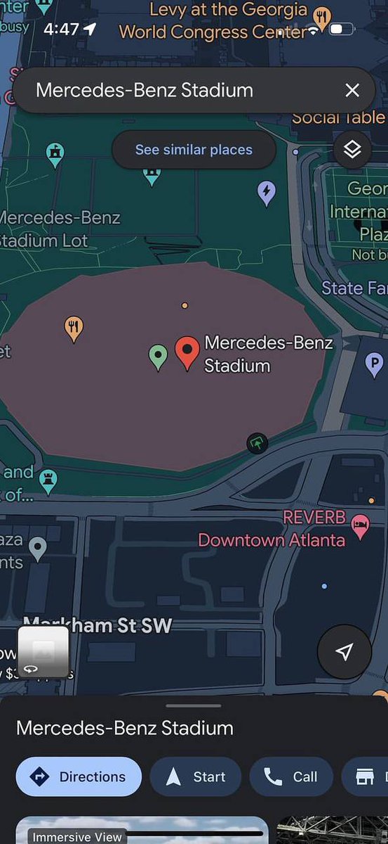TheAppleDesign's tweet photo. Difference between Apple Maps vs Google Maps is striking 🤯 https://t.co/bu6XTh06nB