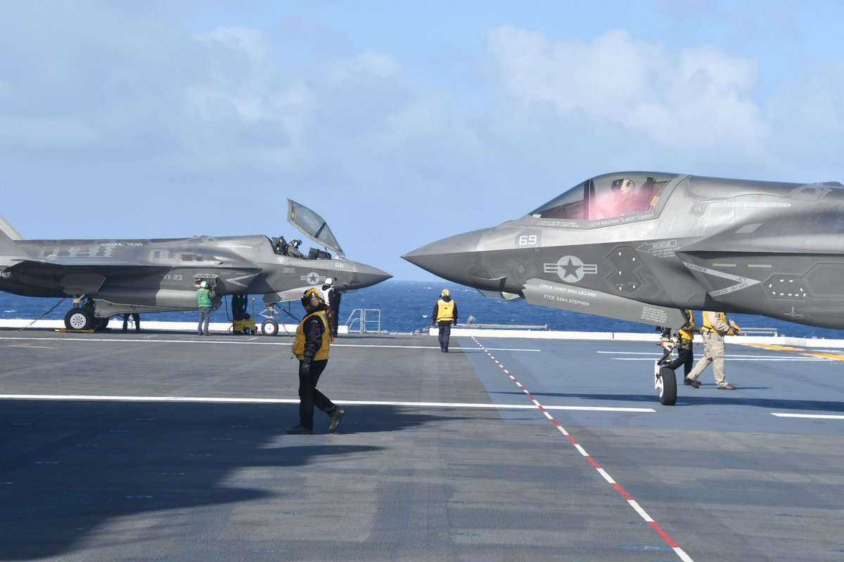 JMSDF_PAO's tweet photo. #海上自衛隊 は、米海軍、米海兵隊等の支援を受けながら、護衛艦「#かが」における #F35B の #艦上運用試験 を完了し、F35B艦上運用能力獲得に向け一歩前進しました。F35B運用能力の早期獲得により、より一層、地域の平和と安定に貢献してまいります。

#DT https://t.co/umFuxydI2D