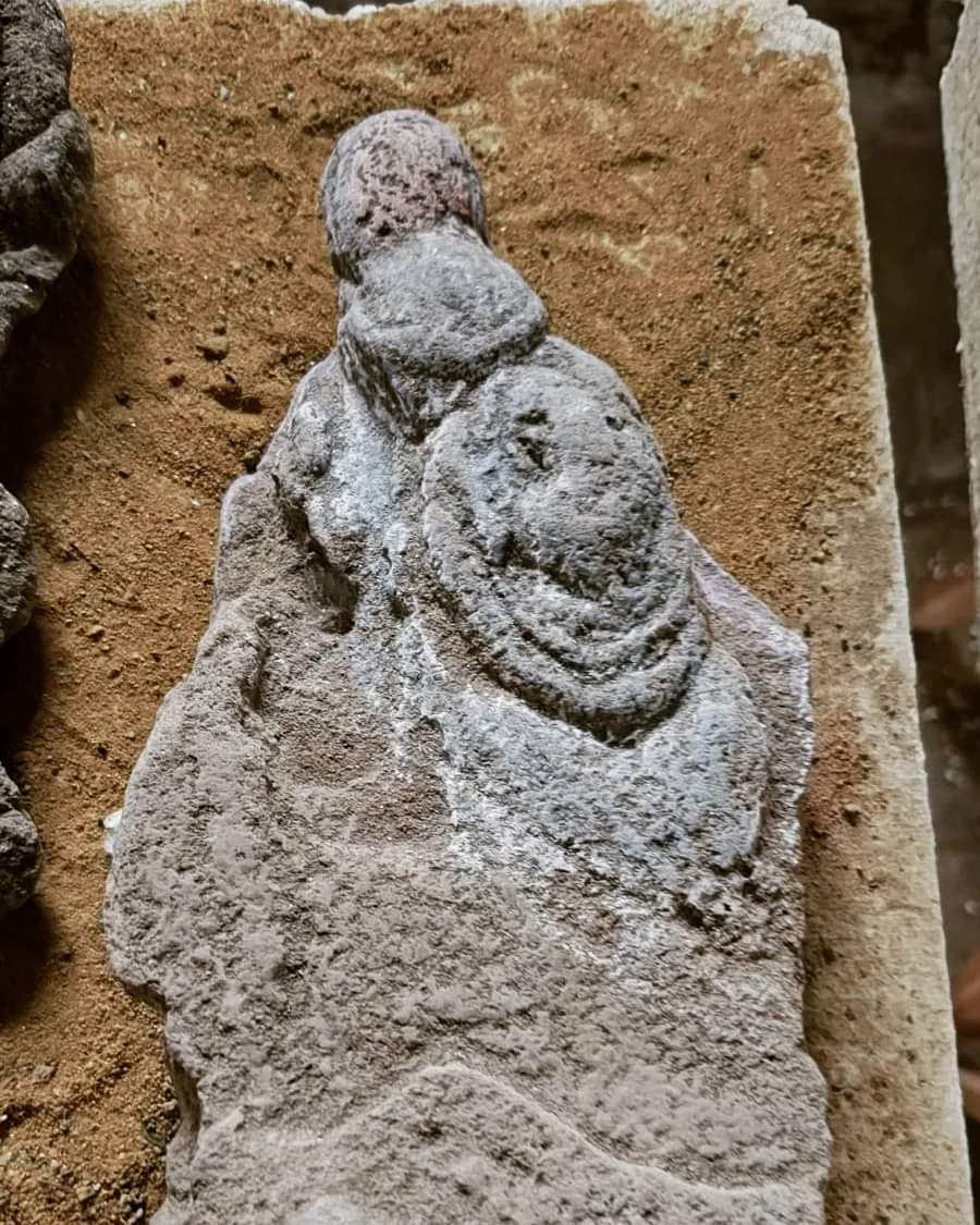 Uno dei botroidi preferiti di Luigi Fantini 

Sembra una madre con in braccio il figlio

Stiamo lavorando per ripristinare la frana nel giardino del museo dei botroidi a Tazzola ma le iniziative e le nostre attività hanno ricominciato al 100% 

#alluvioneemiliaromagna #alluvione