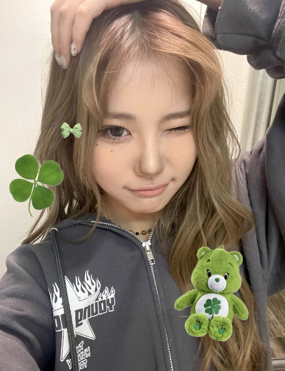 🍓🍰🍀
#YOUNGPOSSE #한지은 #JIEUN