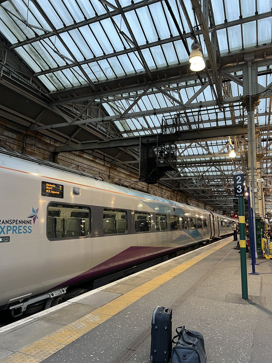 Early start for <a href="/Tassin_Am/">Amélie Tassin</a> this morning. She’s on her way to Manchester for <a href="/salfordbeerfest/">Independent Salford Beer Festival 💙</a>! 

Say Hi if you see her 👋