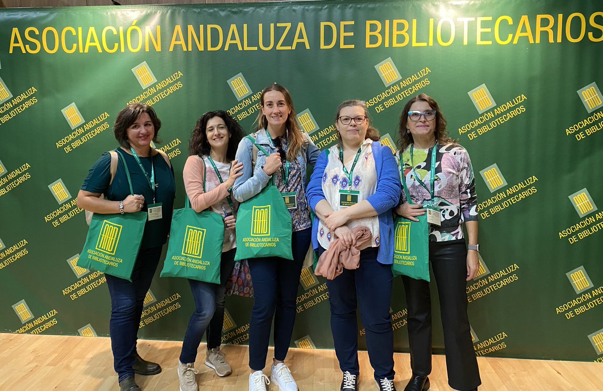 LolaMJimenez's tweet photo. Ya estamos en las #JornadasAAB en Jerez de la Frontera.
@asociacionbibli 
@biblifuengirola https://t.co/WiSMCpsF29